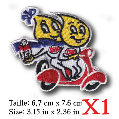 MAXIMUMPATCHES - Ecusson Patch Brodé Thermocollant - 6,7 cm x 7,6 cm - Couple Goutte Huile Scooter Rétro Vintage Esso