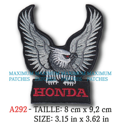 MAXIMUMPATCHES - 8 cm x 9,2 cm - Ecusson Patch Brodé Thermocollant - Moto Japon Marque Logo Rétro Vintage