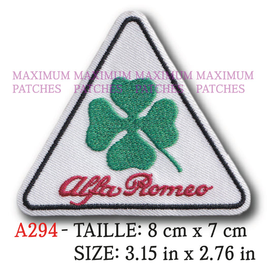 MAXIMUMPATCHES - Ecusson Patch Brodé Thermocollant - 8 cm x 7 cm - Automobile Italien Rétro Vintage