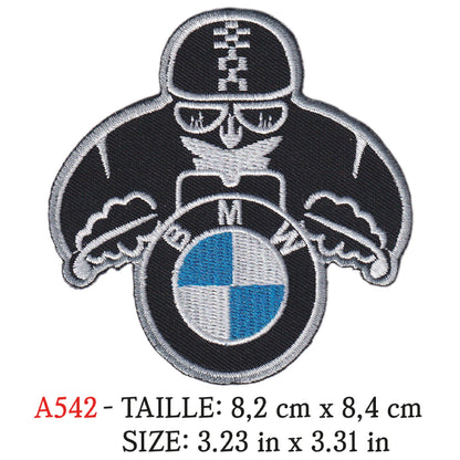MAXIMUMPATCHES - 8,2 cm x 8,4 cm - Ecusson Patch Brodé Thermocollant - Moto Allemand Marque Logo Publicité Rétro Vintage Motard