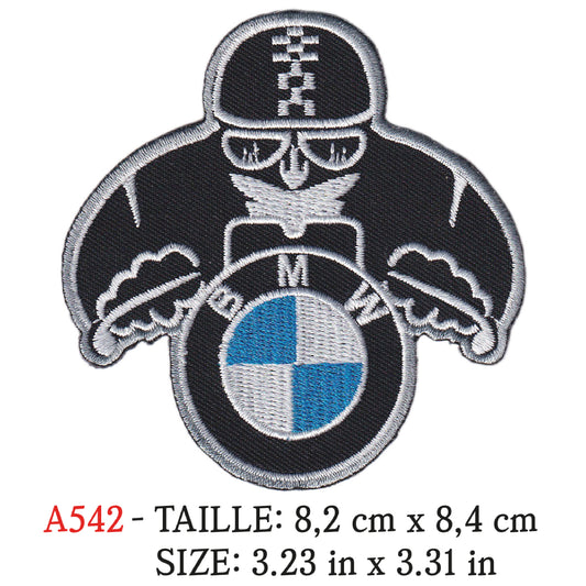 MAXIMUMPATCHES - 8,2 cm x 8,4 cm - Ecusson Patch Brodé Thermocollant - Moto Allemand Marque Logo Publicité Rétro Vintage Motard