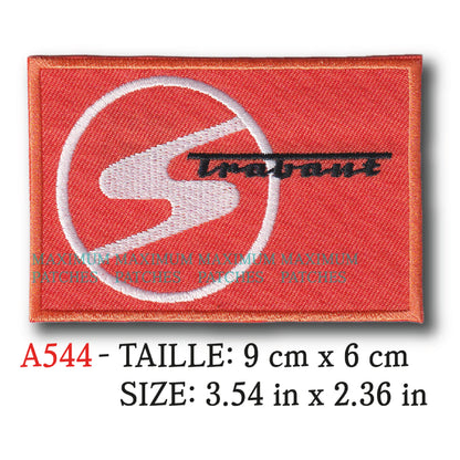 MAXIMUMPATCHES - Ecusson Patch Brodé Thermocolllant - 9 cm x 6 cm - Automobile Urss Rétro Vintage Trabant