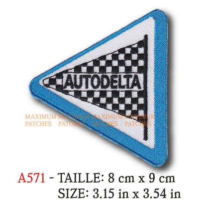 MAXIMUMPATCHES - 8 cm x 9 cm - Ecusson Patch Brodé Thermocollant - Automobile Italien Marque Logo Rétro Vintage Autodelta