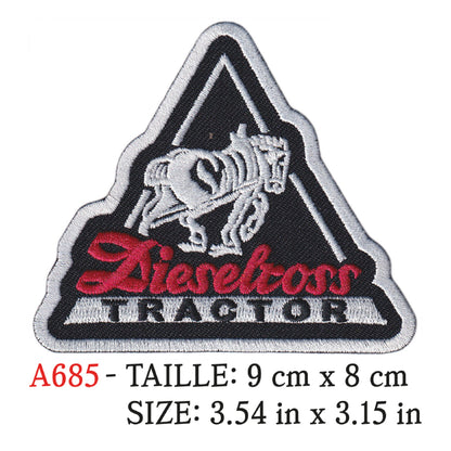 MAXIMUMPATCHES - Ecusson Patch Brodé Thermocollant - 9 cm x 8 cm - Tracteur Agricole Marque Logo Rétro Vintage Dieselross Tractor