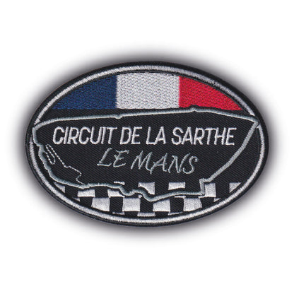 MAXIMUMPATCHES - Ecusson Patch Brodé Thermocollant - Dim: 10 cm x 6,7 cm - Circuit Sarthe Course Moto Motocycle Automobile Voiture Combinaison Collection France