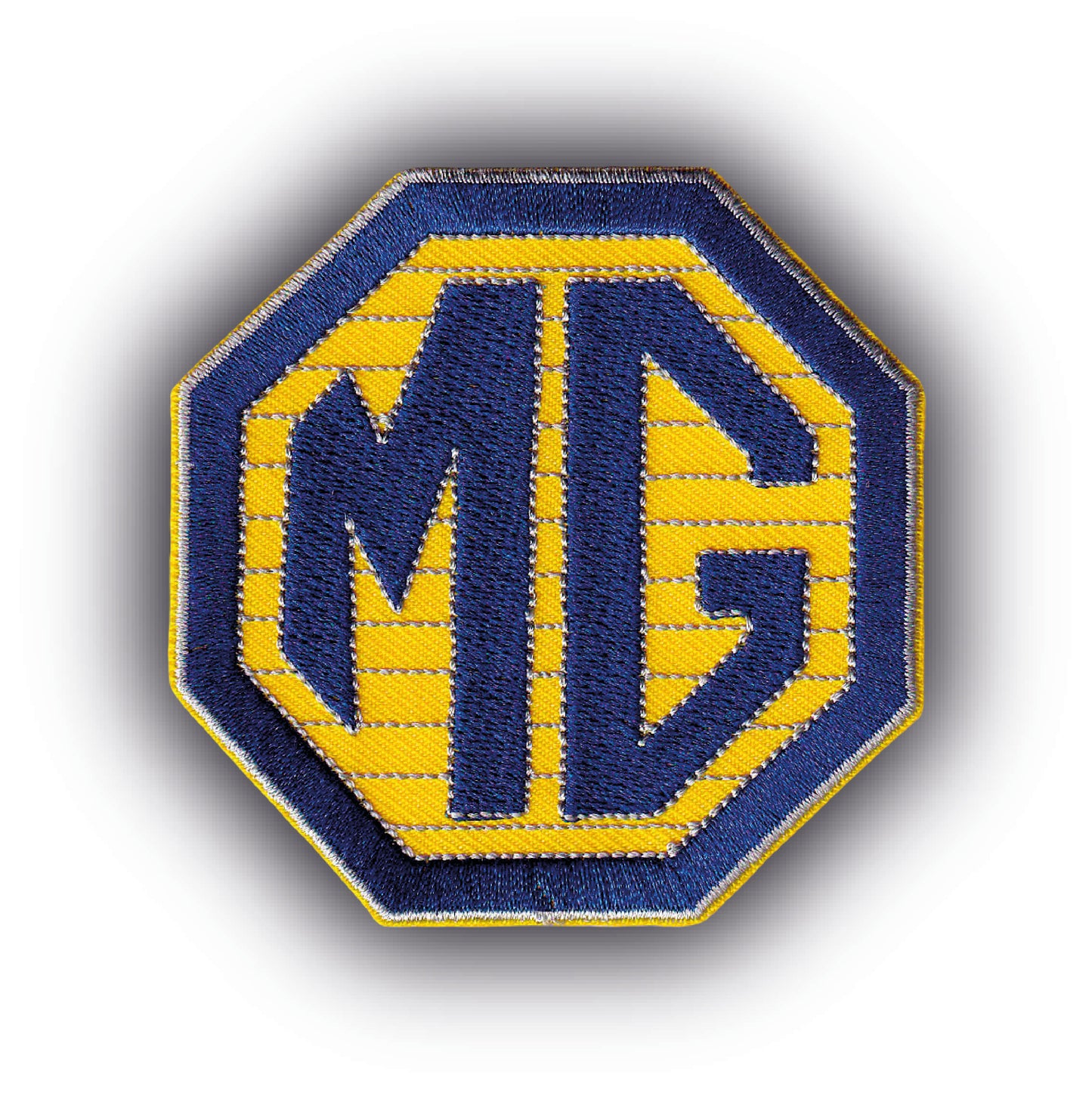 MAXIMUMPATCHES - Ecusson Patch Brodé Thermocollant - Dimension: 7 cm x 7 cm - Automobile Voiture Royaume-Uni Angleterre Sport Course A B Midget Combinaison Roadster Mg Morris Garage