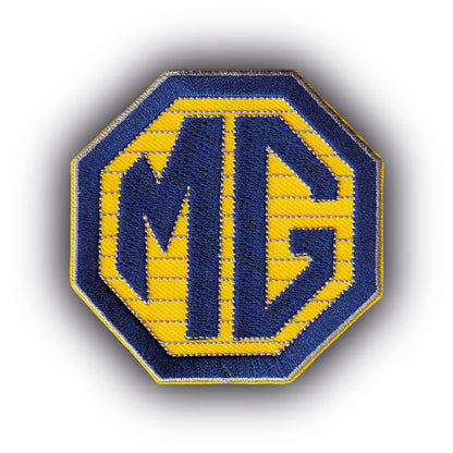 MAXIMUMPATCHES - Ecusson Patch Brodé Thermocollant - Dimension: 7 cm x 7 cm - Automobile Voiture Royaume-Uni Angleterre Sport Course A B Midget Combinaison Roadster Mg Morris Garage