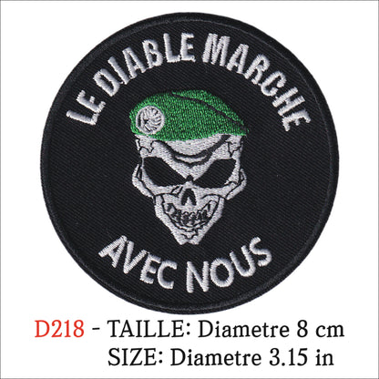 MAXIMUMPATCHES - Ecusson Patch Brodé Thermocollant - Diametre 8 cm - Legion Etrangere Le diable Marche Avec Nous