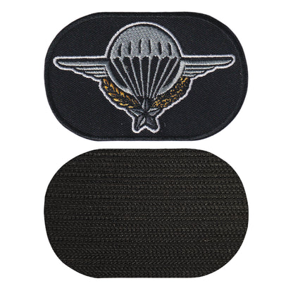 MAXIMUMPATCHES - Dim: 9 cm x 5,6 cm - Ecusson Patch Brodé Avec Scratch Cousu Au Dos + Carré Scratch A Coudre, Face Opposé 10 cm x 10 cm Offert/Parachutiste Militaire Commando