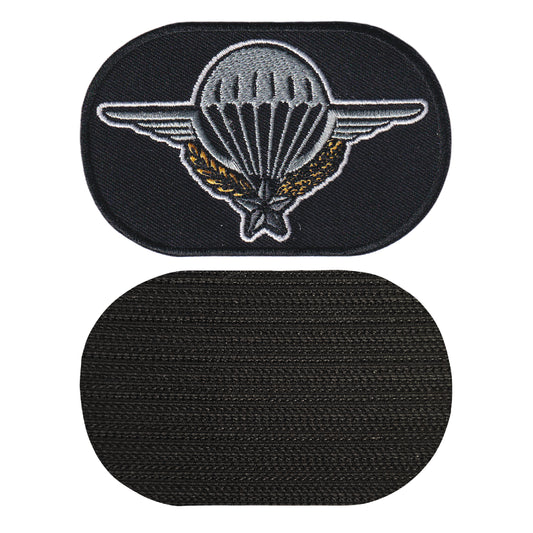 MAXIMUMPATCHES - Dim: 9 cm x 5,6 cm - Ecusson Patch Brodé Avec Scratch Cousu Au Dos + Carré Scratch A Coudre, Face Opposé 10 cm x 10 cm Offert/Parachutiste Militaire Commando