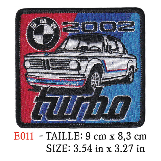 MAXIMUMPATCHES - Ecusson Patch Brodé Thermocollant - 9 cm x 8,3 cm - 2002 Turbo Automobile Voiture