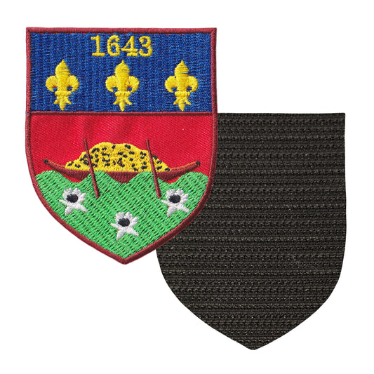 MAXIMUMPATCHES - Guyane - 8 cm x 6,5 cm - Ecusson Patch Brodé Avec Scratch Cousu Au Dos + Carré Scratch A Coudre, Face Opposé 10 cm x 10 cm Offert / Département Région Territoire France