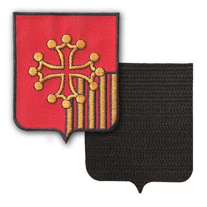 MAXIMUMPATCHES - Occitanie Languedoc - 6,5 cm x 8 cm - Ecusson Patch Brodé Avec Scratch Cousu Au Dos + Carré Scratch A Coudre, Face Opposé 10 cm x 10 cm Offert / Département Région Territoire France