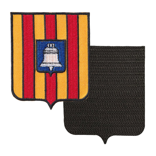 MAXIMUMPATCHES - 09 Ariège - 6,5 cm x 8 cm - Ecusson Patch Brodé Avec Scratch Cousu Au Dos + Carré Scratch A Coudre, Face Opposé 10 cm x 10 cm Offert / Département Région Territoire France