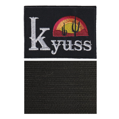 MAXIMUMPATCHES - Kyuss - 7,8 cm x 5,6 cm - Ecusson Patch Brodé Avec Scratch Cousu Au Dos + Carré Scratch A Coudre, Face Opposé 10 cm x 10 cm/Groupe Musique Métal Rock Punk Heavy Trash Blues