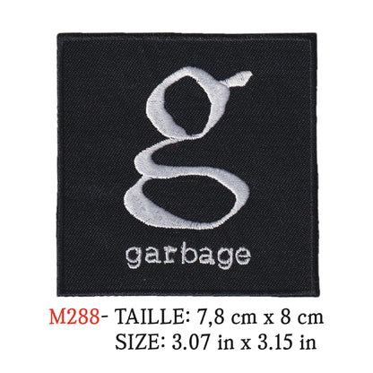 MAXIMUMPATCHES - Ecusson Patch Brodé Thermocollant - 7,8 cm x 8 cm - Groupe Musique Rock Punk Hard Trash Métal Heavy Psychedelic