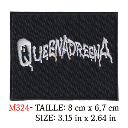 MAXIMUMPATCHES - Ecusson Patch Brodé Thermocollant - 8 cm x 6,7 cm - Queenadreena Groupe Musique Rock Punk Hard Trash Métal Heavy Psychedelic