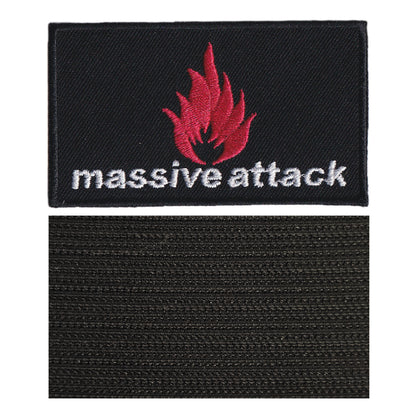 MAXIMUMPATCHES- Massive Attack - 8 cm x 4,6 cm - Ecusson Patch Brodé Avec Scratch Cousu Au Dos + Carré Scratch A Coudre, Face Opposé 10 cm x 10 cm/Groupe Musique Métal Rock Punk Heavy Trash Blues