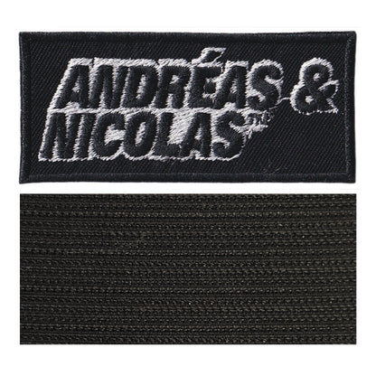 MAXIMUMPATCHES - Andréas Nicolas - 8 cm x 3,7 cm - Ecusson Patch Brodé Avec Scratch Cousu Au Dos + Carré Scratch A Coudre, Face Opposé 10 cm x 10 cm/Groupe Musique Métal Rock Punk Heavy Trash Blues