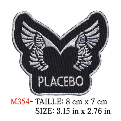MAXIMUMPATCHES - Ecusson Patch Brodé Thermocollant - 8 cm x 7 cm - Placebo Groupe Musique Rock Punk Hard Trash Métal Heavy Psychedelic