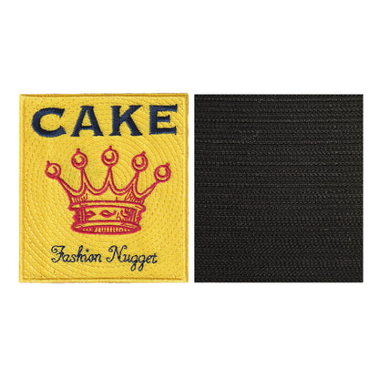 MAXIMUMPATCHES - Cake - 8 cm x 9 cm - Ecusson Patch Brodé Avec Scratch Cousu Au Dos + Carré Scratch A Coudre, Face Opposé 10 cm x 10 cm/Groupe Musique Métal Rock Punk Heavy Trash Blues