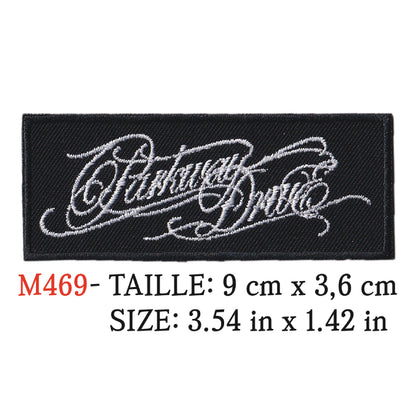 MAXIMUMPATCHES - Ecusson Patch Brodé Thermocollant - 9 cm x 3,6 cm - Parkway Drive Groupe Musique Rock Punk Hard Trash Métal Heavy Psychedelic