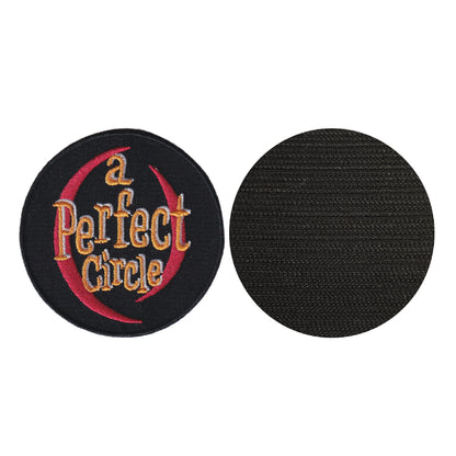 MAXIMUMPATCHES - A Perfect Circle - Diamètre 7,8 cm - Ecusson Patch Brodé Avec Scratch Cousu Au Dos + Carré Scratch A Coudre, Face Opposé 10 cm x 10 cm/Groupe Musique Métal Rock Punk Heavy Trash Blues