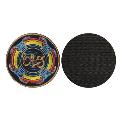 MAXIMUMPATCHES - Olo - Diamètre 7,8 cm - Ecusson Patch Brodé Avec Scratch Cousu Au Dos + Carré Scratch A Coudre, Face Opposé 10 cm x 10 cm/Groupe Musique Métal Rock Punk Heavy Trash Blues