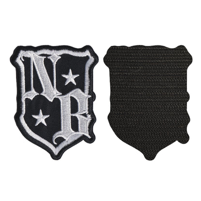 MAXIMUMPATCHES - 7 cm x 9 cm - Ecusson Patch Brodé Avec Scratch Cousu Au Dos + Carré Scratch A Coudre, Face Opposé 10 cm x 10 cm/Groupe Musique Métal Rock Punk Heavy Trash Blues Nickelback