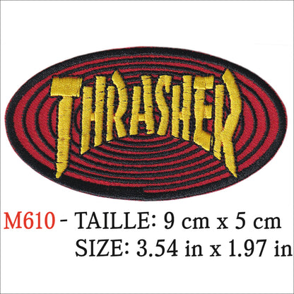 MAXIMUMPATCHES - Ecusson Patch Brodé thermocollant - 9 cm x 5 cm - Groupe Musique Rock Punk Hard Trash Métal Heavy Psychedelic Skate