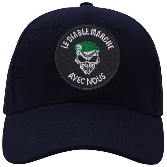 MAXIMUMPATCHES - Le Diable Marche Avec Nous - CASQUETTE coton, taille unique, réglable, personnalisée avec écusson brodé thermocollé sur le fronton