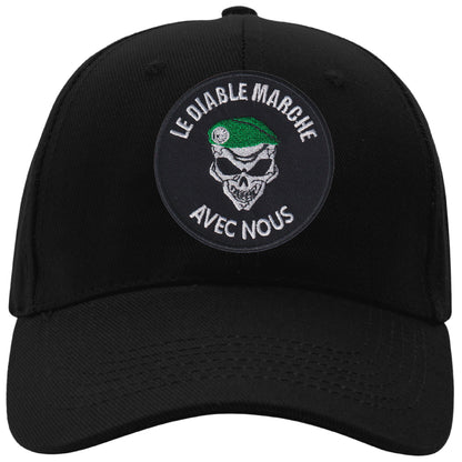 MAXIMUMPATCHES - Le Diable Marche Avec Nous - CASQUETTE coton, taille unique, réglable, personnalisée avec écusson brodé thermocollé sur le fronton